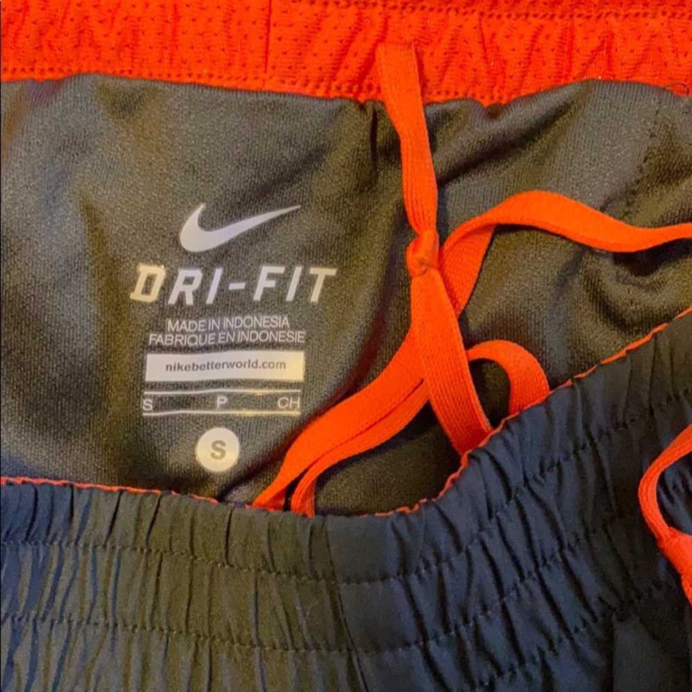 Nike University of Miami shorts - Picture 3 of 4